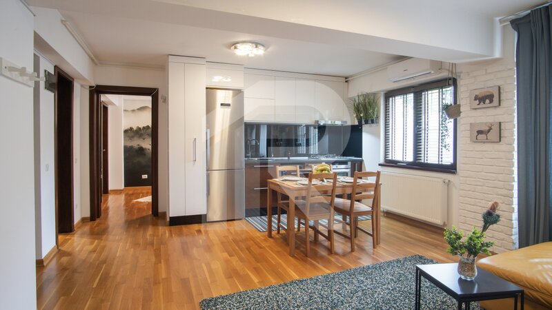 Apartament 3 camere cu centrala proprie