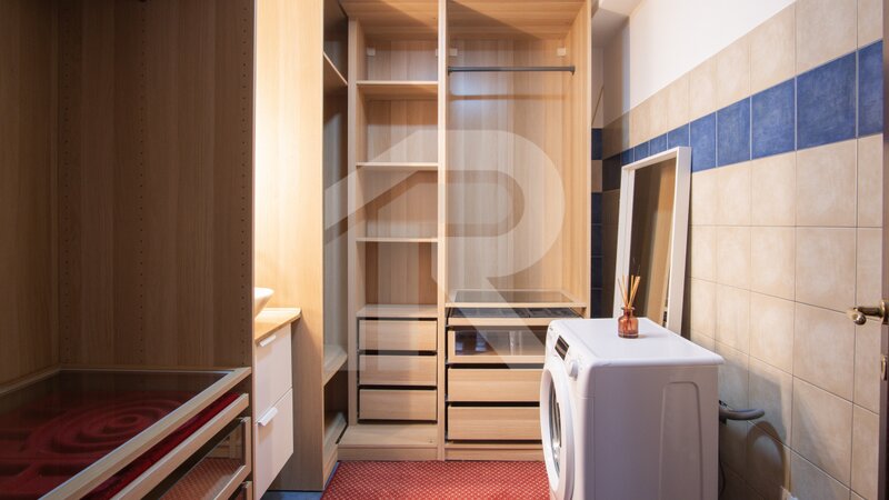 Apartament 3 camere cu centrala proprie