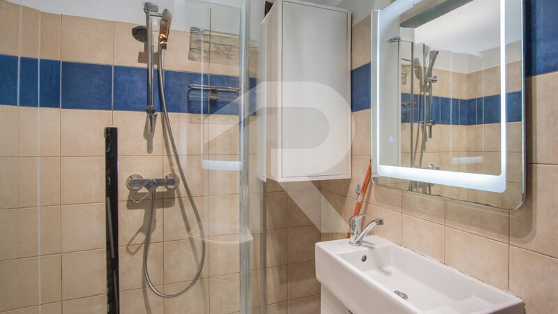 Apartament 3 camere cu centrala proprie